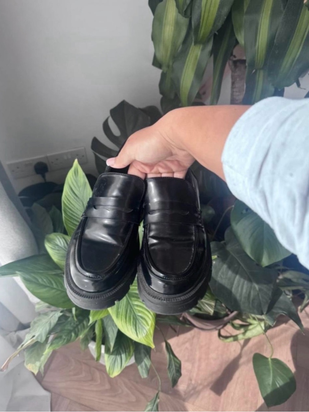 SCHUTZ Black Leather Penny Loafers